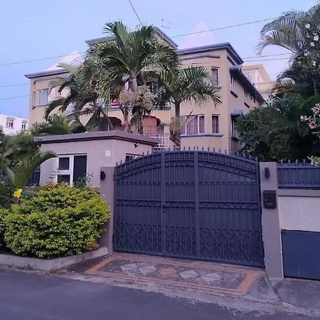 Ferienwohnung Le Petit Trianon Trou aux Biches Exterior foto