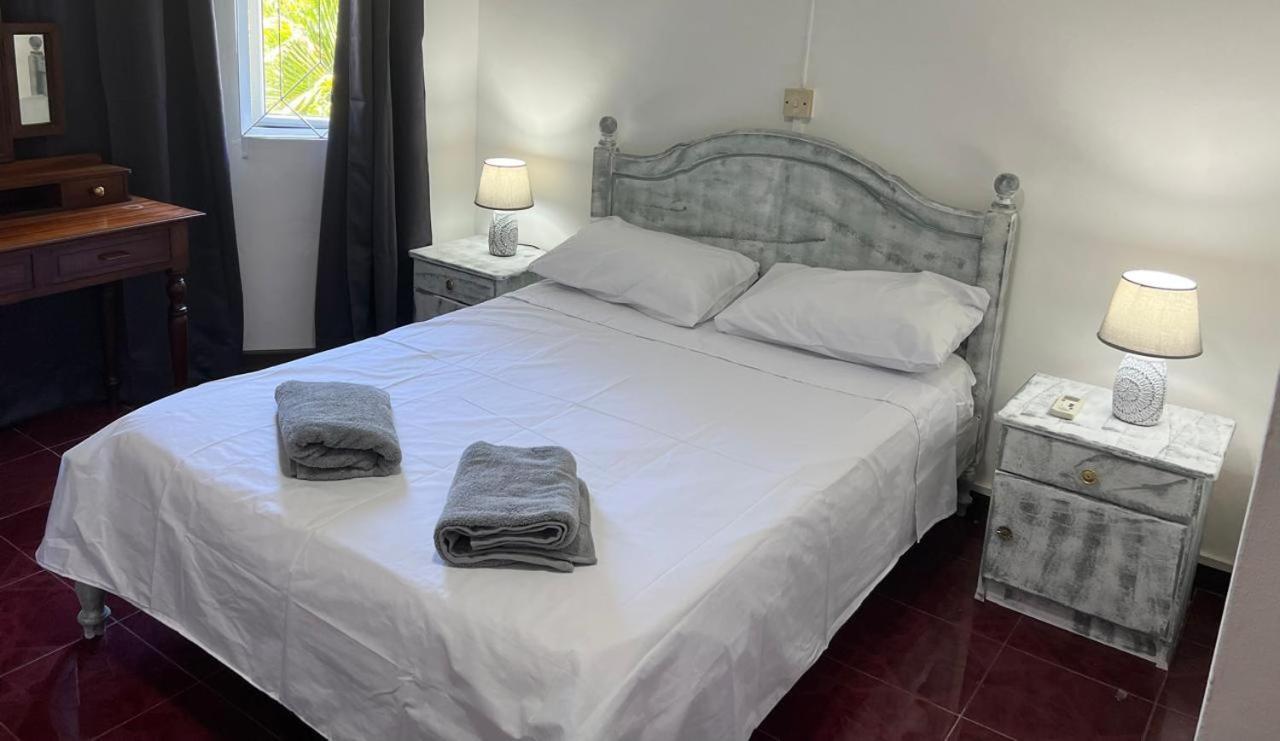 Le Petit Trianon Apartment *